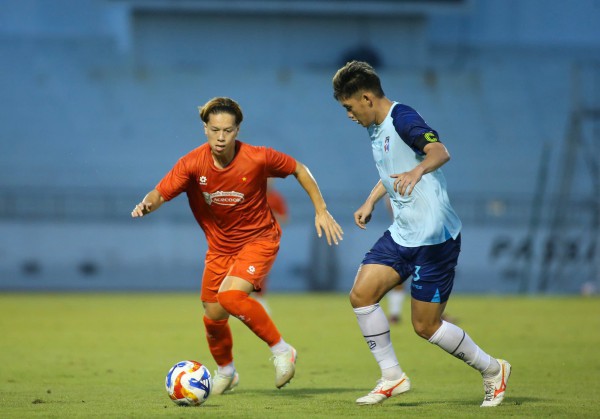 V-League cần mời gọi Việt kiều giỏi: Muốn thắng Malaysia, hãy sử dụng cách này! V-League cần mời gọi Việt kiều giỏi: Muốn thắng Malaysia, hãy sử dụng cách này!