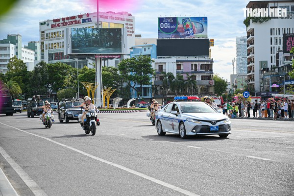 Mãn nhãn với màn biểu diễn võ thuật trong lễ ra quân của Công an tỉnh Gia Lai