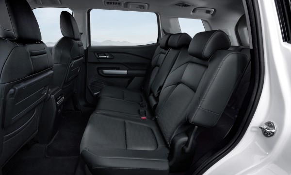 Mitsubishi Destinator lộ diện, khả năng 'thế chân' Outlander khi về Việt Nam Mitsubishi Destinator lộ diện, khả năng 'thế chân' Outlander khi về Việt Nam