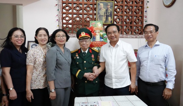 Chủ tịch Nguyễn Văn Được thăm đại tá trải qua 3 cuộc chiến