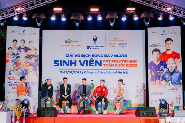 CLB Quảng Nam nguy cơ giải thể: 'Cục cưng' bầu Đức viết tâm thư đầy tâm trạng! CLB Quảng Nam nguy cơ giải thể: 'Cục cưng' bầu Đức viết tâm thư đầy tâm trạng!
