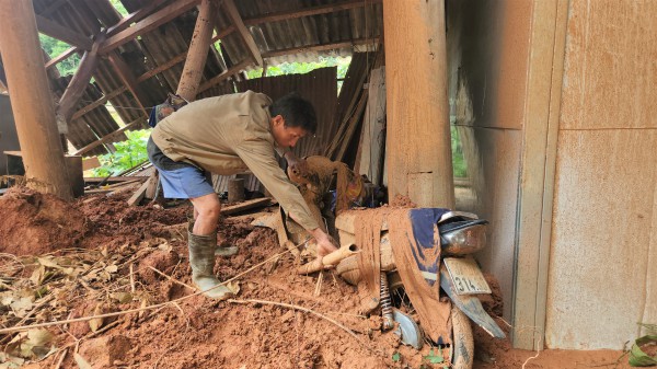 Lũ ở Nghệ An: 'Trắng tay hết rồi'