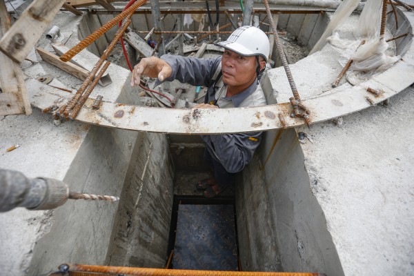 Hà Nội gấp rút 'hồi sinh' sông Tô Lịch Hà Nội gấp rút 'hồi sinh' sông Tô Lịch