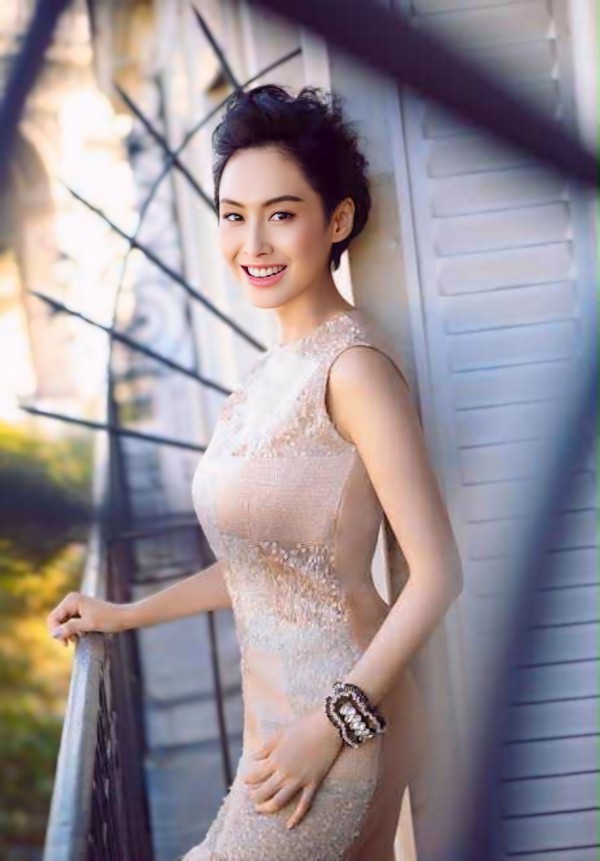 Chu Ân và bí quyết giữ dáng ở tuổi 53