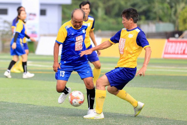 Công Nhậm lập hat-trick, Minh 'nhí' ghi cú đúp tạo kịch tính tại Trường ĐH Đồng Tháp Công Nhậm lập hat-trick, Minh 'nhí' ghi cú đúp tạo kịch tính tại Trường ĐH Đồng Tháp