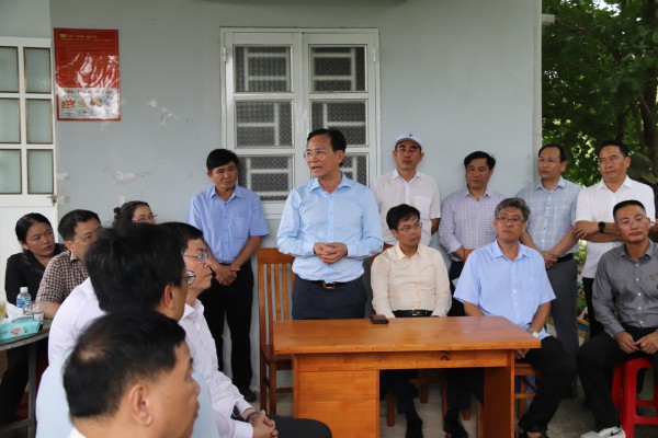 Chủ tịch tỉnh Lâm Đồng họp giữa rừng chỉ đạo tháo gỡ khó khăn dự án tắc nghẽn Chủ tịch tỉnh Lâm Đồng họp giữa rừng chỉ đạo tháo gỡ khó khăn dự án tắc nghẽn