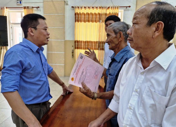 Cấp sổ hồng cho người dân: 'Làm vì nhân dân chứ không phải để lấy thành tích'