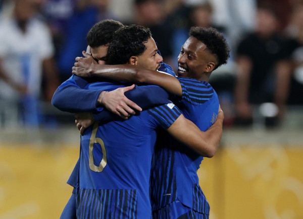 Báo Anh 'sốc' vì Man City bị đại diện châu Á quật ngã, Inter Milan cũng rời cuộc chơi