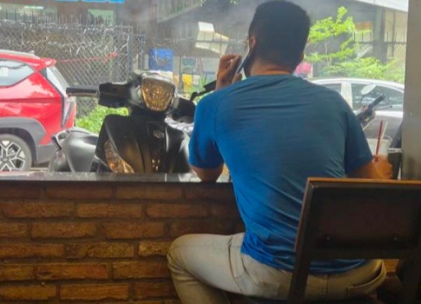 Bỗng dưng bị người lạ gọi điện thoại hỏi 'anh vừa đặt massage tận nơi phải không?' Bỗng dưng bị người lạ gọi điện thoại hỏi 'anh vừa đặt massage tận nơi phải không?'