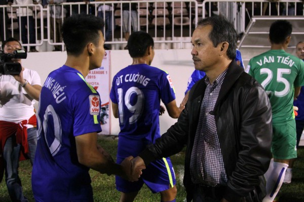 CLB Quảng Nam nguy cơ giải thể: 'Cục cưng' bầu Đức viết tâm thư đầy tâm trạng! CLB Quảng Nam nguy cơ giải thể: 'Cục cưng' bầu Đức viết tâm thư đầy tâm trạng!