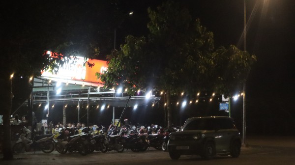 CSGT Đồng Nai hóa trang, 'mật phục' gần quán nhậu xử lý vi phạm nồng độ cồn CSGT Đồng Nai hóa trang, 'mật phục' gần quán nhậu xử lý vi phạm nồng độ cồn