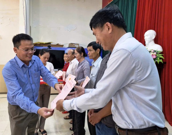 Cấp sổ hồng cho người dân: 'Làm vì nhân dân chứ không phải để lấy thành tích'