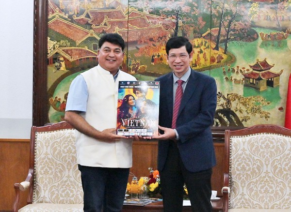 Đạo diễn Ấn Độ làm phim 4 triệu USD quảng bá du lịch Việt Nam Đạo diễn Ấn Độ làm phim 4 triệu USD quảng bá du lịch Việt Nam