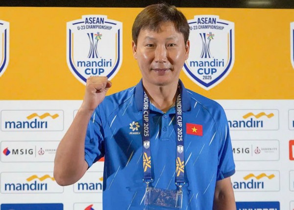 Điều khiến HLV Kim Sang-sik trở nên đặc biệt Điều khiến HLV Kim Sang-sik trở nên đặc biệt