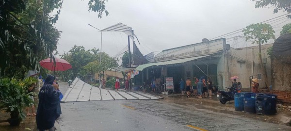 Đồng Nai: Hơn 26.000 khách hàng mất điện sau cơn mưa to kèm gió lớn Đồng Nai: Hơn 26.000 khách hàng mất điện sau cơn mưa to kèm gió lớn