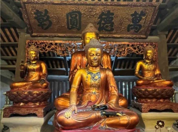 Du lịch khám phá di sản, theo dấu Phật hoàng Du lịch khám phá di sản, theo dấu Phật hoàng
