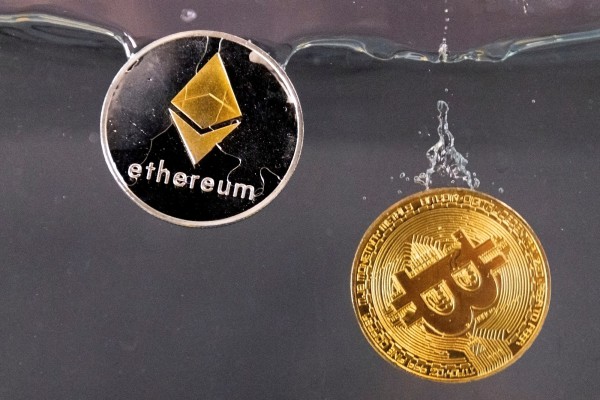 Giá Bitcoin tăng mạnh, lập kỷ lục chưa từng có Giá Bitcoin tăng mạnh, lập kỷ lục chưa từng có
