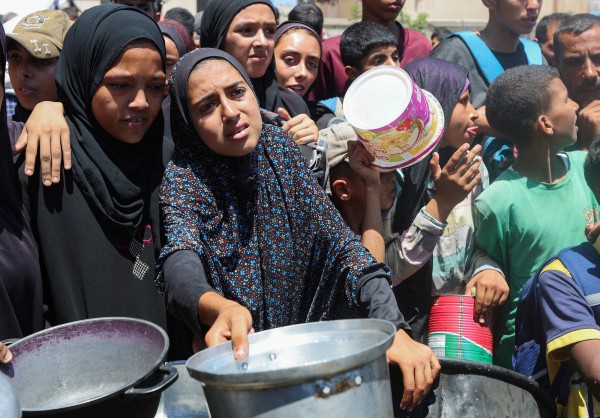 Hàng chục người ở Gaza chết đói Hàng chục người ở Gaza chết đói