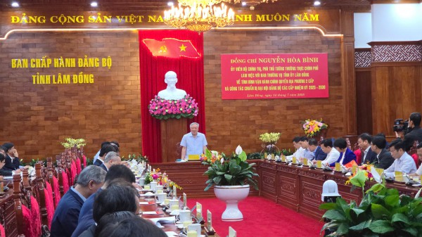 Lâm Đồng phải bố trí cán bộ cấp xã đủ năng lực và có chuyên môn Lâm Đồng phải bố trí cán bộ cấp xã đủ năng lực và có chuyên môn