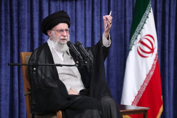 Lãnh tụ tối cao Iran gửi thông điệp cứng rắn đến Mỹ, Israel Lãnh tụ tối cao Iran gửi thông điệp cứng rắn đến Mỹ, Israel
