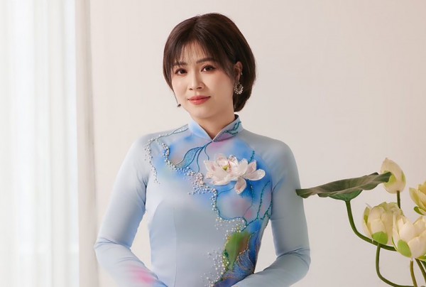MC Hoàng Linh xin lỗi vụ quảng cáo sữa, dân mạng vẫn chỉ trích MC Hoàng Linh xin lỗi vụ quảng cáo sữa, dân mạng vẫn chỉ trích
