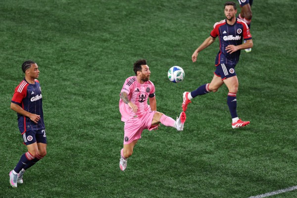 Messi đã vượt kỷ lục của ‘Vua bóng đá’ Pele tại Mỹ Messi đã vượt kỷ lục của ‘Vua bóng đá’ Pele tại Mỹ