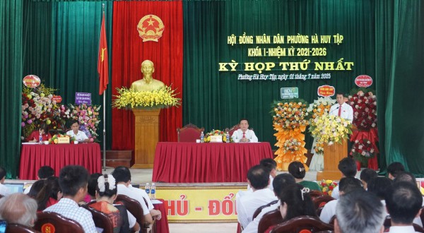 'Ngày đầu thực hiện chính quyền địa phương 2 cấp như thế này là quá tốt'