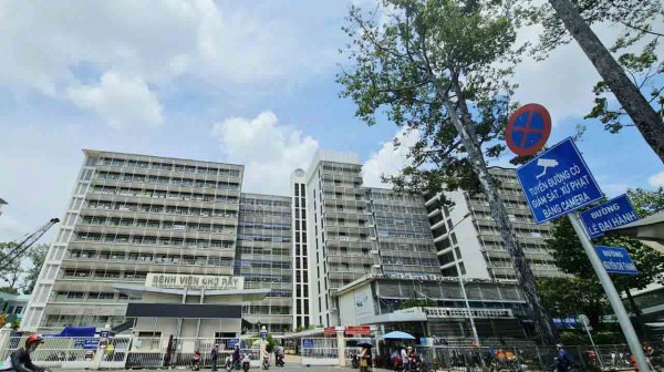 Những bệnh viện thi công ì ạch: Nhiều lý do gây chậm trễ Những bệnh viện thi công ì ạch: Nhiều lý do gây chậm trễ