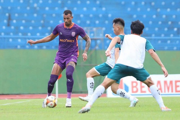 Ninh Bình FC chiêu mộ trung vệ Janclesio cao gần 2 m, hỗ trợ nhập tịch Việt Nam
