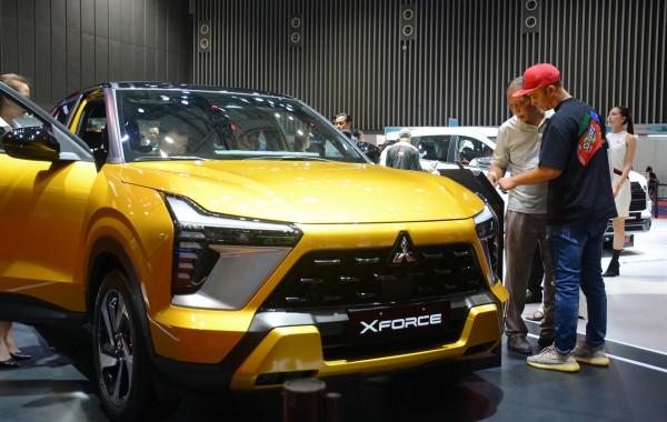 Ô tô nhập khẩu tràn về Việt Nam, gần 70% xe sản xuất ở Thái Lan, Indonesia Ô tô nhập khẩu tràn về Việt Nam, gần 70% xe sản xuất ở Thái Lan, Indonesia