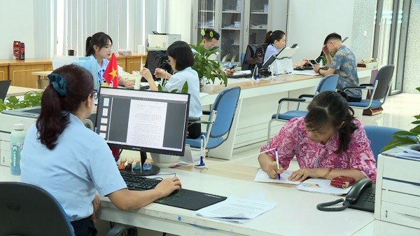 Sẵn sàng cho cuộc chuyển dịch lịch sử: Chiếc chìa khóa chuyển đổi số Sẵn sàng cho cuộc chuyển dịch lịch sử: Chiếc chìa khóa chuyển đổi số