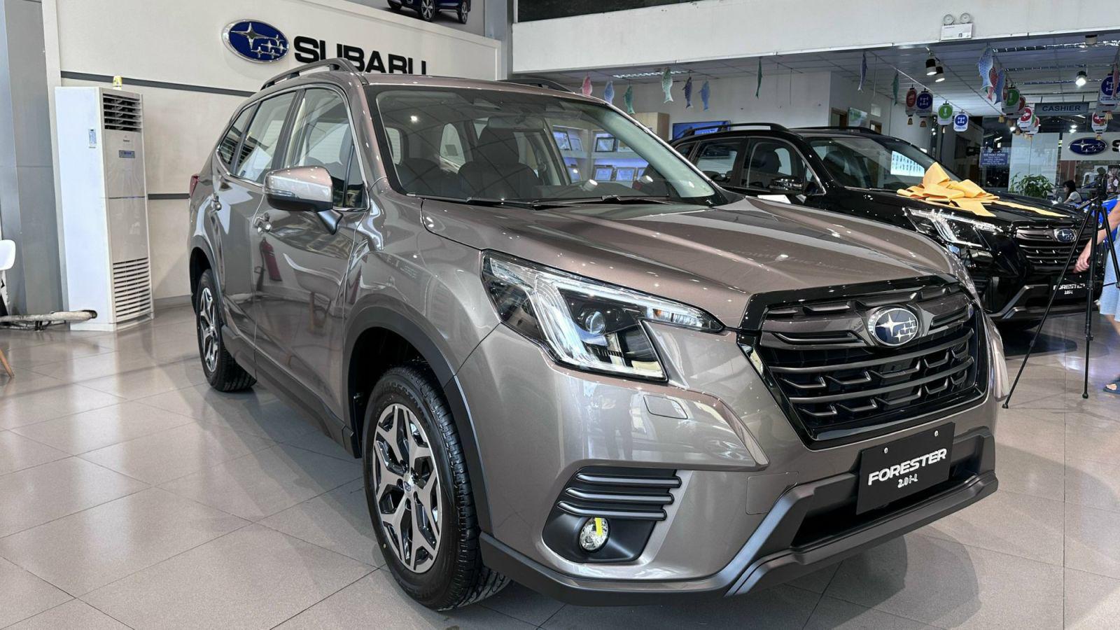 Subaru Forester giảm giá mạnh 5 chiếc xe VIN 2022