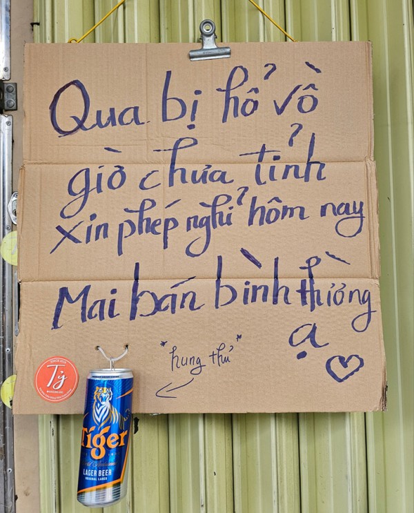 Thông báo nghỉ bán hài hước có 1-0-2 gây bão mạng của quán nước ở TP.HCM Thông báo nghỉ bán hài hước có 1-0-2 gây bão mạng của quán nước ở TP.HCM