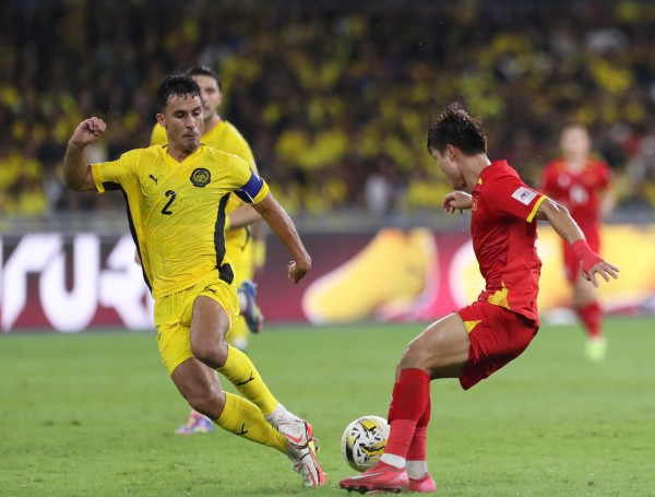 Thực hư Malaysia nhập tịch cầu thủ trái phép để thắng đội tuyển Việt Nam: Bị FIFA xử phạt? Thực hư Malaysia nhập tịch cầu thủ trái phép để thắng đội tuyển Việt Nam: Bị FIFA xử phạt?