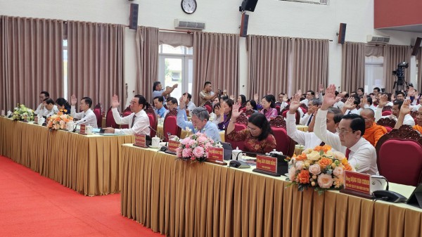 Vĩnh Long bố trí hơn 237 tỉ đồng hỗ trợ cán bộ đi làm xa nhà Vĩnh Long bố trí hơn 237 tỉ đồng hỗ trợ cán bộ đi làm xa nhà