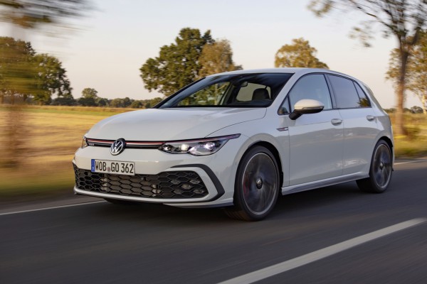Volkswagen Golf nhập từ Đức có giá từ 798 triệu đồng Volkswagen Golf nhập từ Đức có giá từ 798 triệu đồng