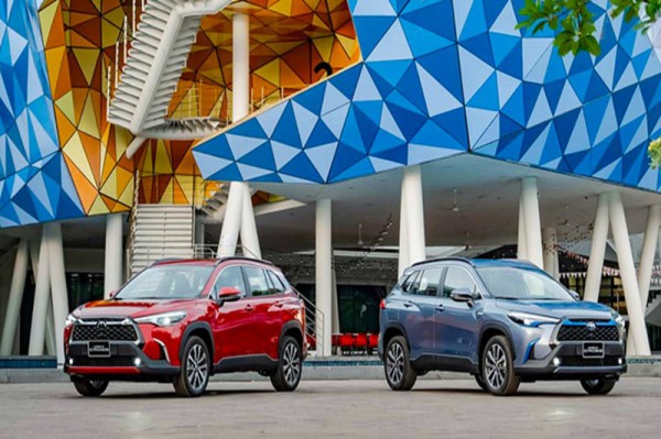 Xe hybrid bứt tốc, thị trường ô tô Việt Nam khởi sắc trở lại