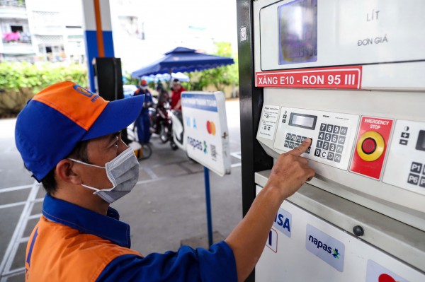 Thực hư chuyện xăng RON 95 bị cấm sau khi bán xăng E10 ra thị trường?