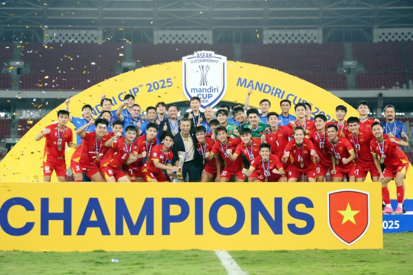 Chủ tịch VFF Trần Quốc Tuấn đặt mục tiêu: U.23 Việt Nam vào chung kết SEA Games 33 Chủ tịch VFF Trần Quốc Tuấn đặt mục tiêu: U.23 Việt Nam vào chung kết SEA Games 33