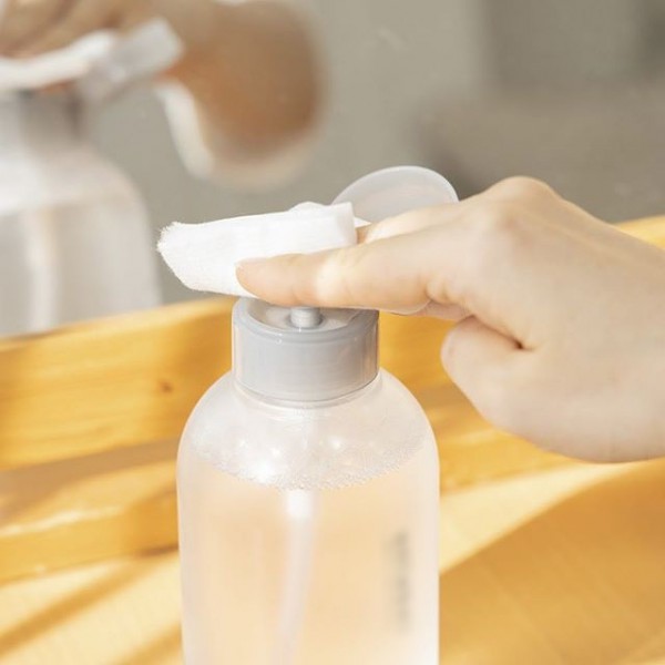 Thói quen tẩy trang sai cách khiến da lão hóa nhanh hơn