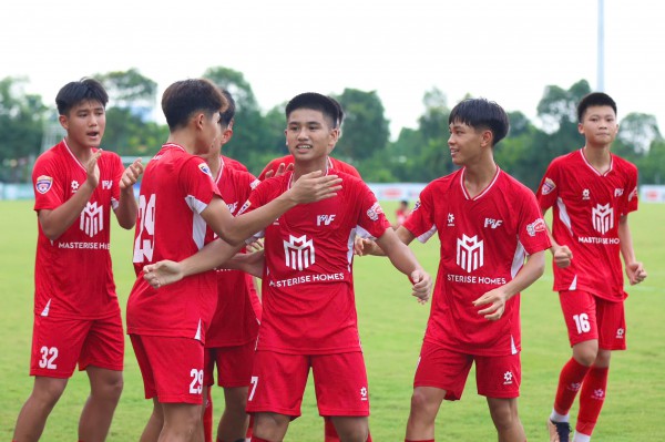 Thua vòng bảng, thắng chung kết: U.15 PVF bảo vệ thành công ngôi vương Thua vòng bảng, thắng chung kết: U.15 PVF bảo vệ thành công ngôi vương