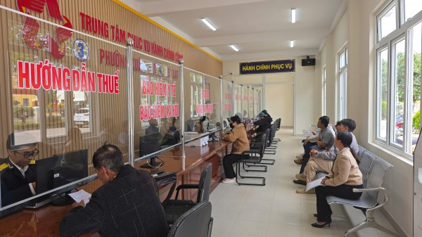 Nhiều xã ở Lâm Đồng chưa có phôi và máy in sổ đỏ cho người dân