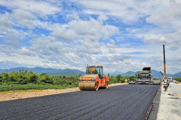 Các dự án cao tốc qua địa bàn Khánh Hòa gặp vướng gì? Các dự án cao tốc qua địa bàn Khánh Hòa gặp vướng gì?