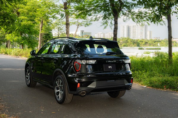 Xe Trung Quốc Lynk & Co 01 thêm bản 'base', giá cao hơn Mazda CX-5 gần 200 triệu