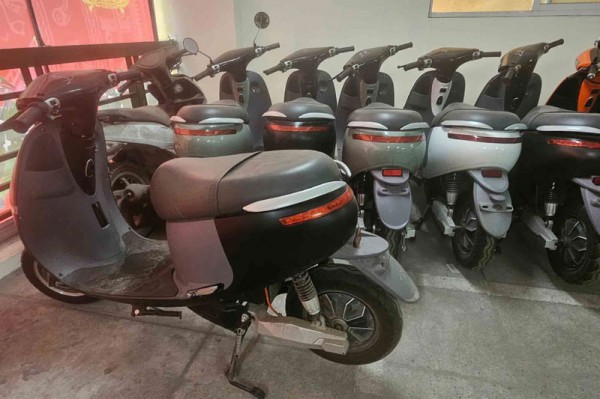 Rủi ro bùng phát từ xe điện giá rẻ