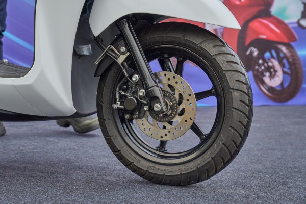 Yamaha Grande: Tiết kiệm xăng nhưng chạy có bốc?