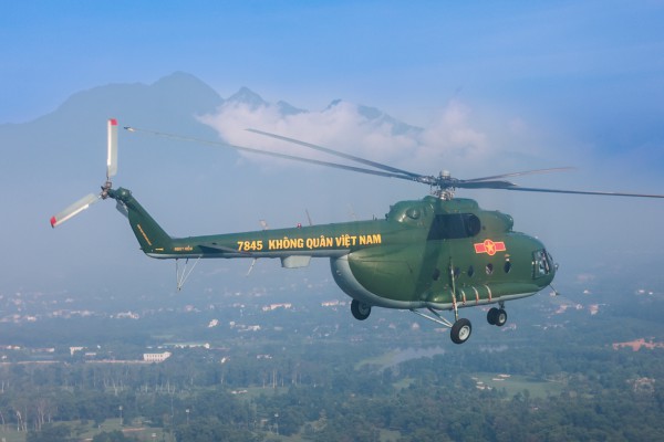 Không quân trực thăng dốc sức luyện tập bay diễu binh 2.9