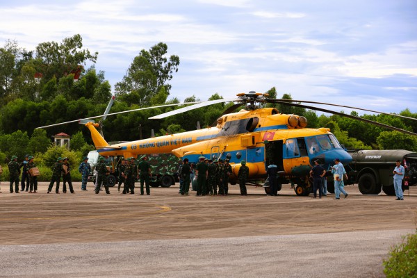 Không quân trực thăng dốc sức luyện tập bay diễu binh 2.9