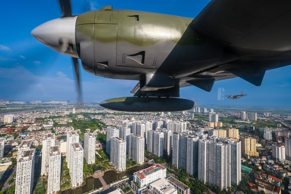 Không quân vận tải của Bộ Quốc phòng diễu binh sau 40 năm