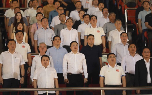 clb-cong-an-tphcm-thang-tran-dau-v-league-lau-roi-san-thong-nhat-moi-vui-den-the